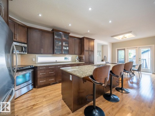 10957 75 Avenue Nw, Edmonton, AB - Indoor Photo Showing Kitchen With Upgraded Kitchen
