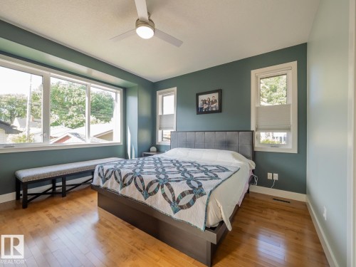 10957 75 Avenue Nw, Edmonton, AB - Indoor Photo Showing Bedroom