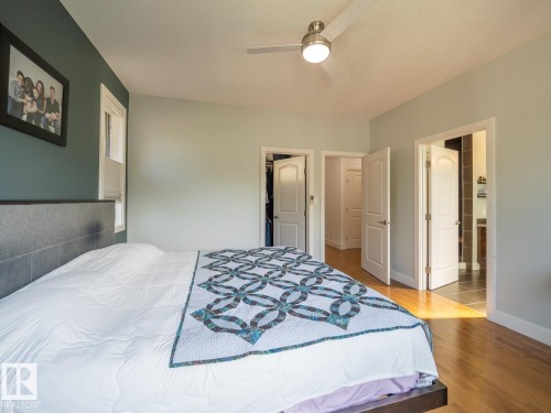 10957 75 Avenue Nw, Edmonton, AB - Indoor Photo Showing Bedroom