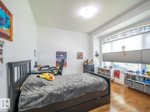 10957 75 Avenue Nw, Edmonton, AB - Indoor Photo Showing Bedroom