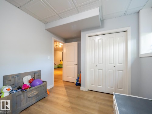 10957 75 Avenue Nw, Edmonton, AB - Indoor