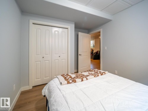 10957 75 Avenue Nw, Edmonton, AB - Indoor Photo Showing Bedroom