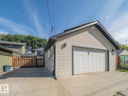 10957 75 Avenue Nw, Edmonton, AB - Outdoor With Exterior
