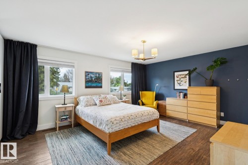 13615 Buena Vista Road Nw, Edmonton, AB - Indoor Photo Showing Bedroom