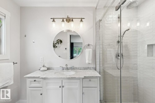 13615 Buena Vista Road Nw, Edmonton, AB - Indoor Photo Showing Bathroom