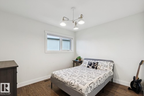 13615 Buena Vista Road Nw, Edmonton, AB - Indoor Photo Showing Bedroom