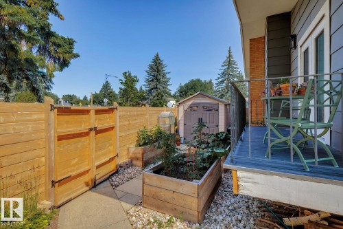 13615 Buena Vista Road Nw, Edmonton, AB - Outdoor