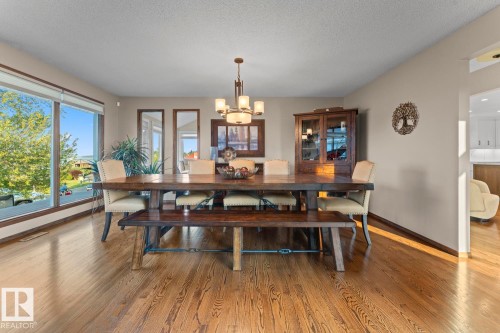 203 Pine Avenue, Cold Lake, AB - Indoor Photo Showing Dining Room