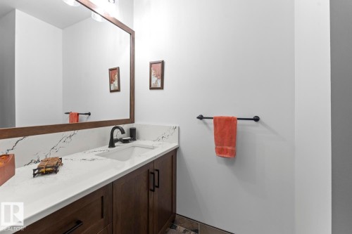203 Pine Avenue, Cold Lake, AB - Indoor Photo Showing Bathroom