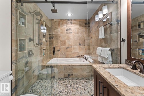 203 Pine Avenue, Cold Lake, AB - Indoor Photo Showing Bathroom