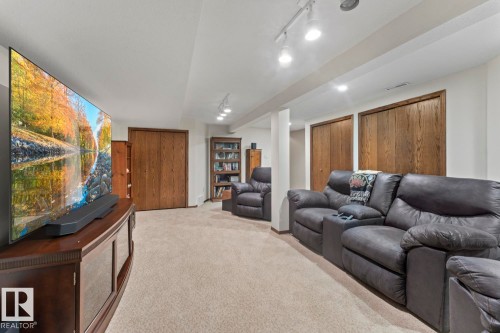 203 Pine Avenue, Cold Lake, AB - Indoor