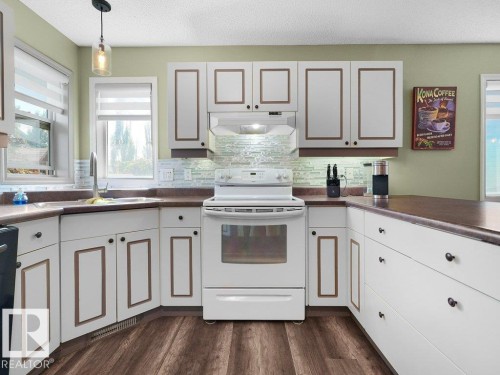 204 Westmews Drive, Fort Saskatchewan, AB - Indoor Photo Showing Kitchen