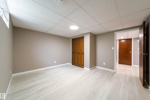 6907 19 Avenue Nw, Edmonton, AB - Indoor