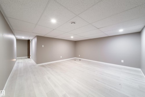 6907 19 Avenue Nw, Edmonton, AB - Indoor