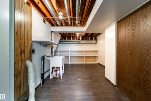 6907 19 Avenue Nw, Edmonton, AB - Indoor Photo Showing Other Room
