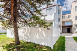 290 Lancaster Terrace NW  Edmonton, AB T5X 5T7