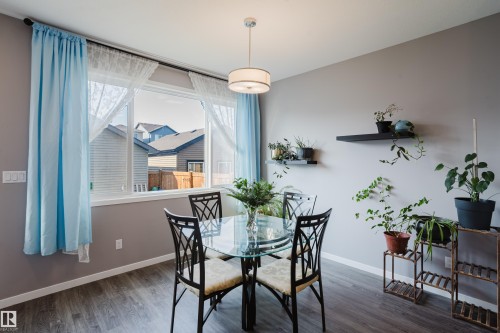 4331 Cooke Lane Sw, Edmonton, AB - Indoor Photo Showing Dining Room