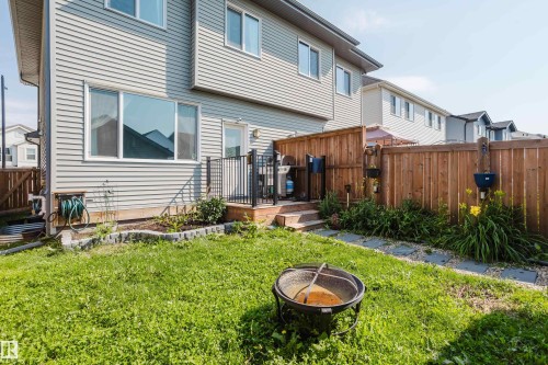 4331 Cooke Lane Sw, Edmonton, AB - Outdoor
