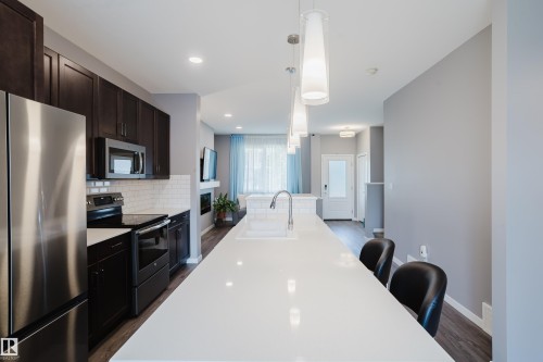 4331 Cooke Lane Sw, Edmonton, AB - Indoor Photo Showing Kitchen With Upgraded Kitchen