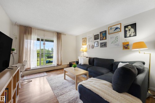 #10 2816 116 St Nw, Edmonton, AB - Indoor Photo Showing Living Room