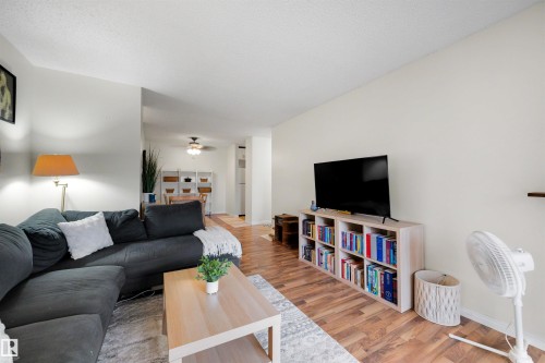 #10 2816 116 St Nw, Edmonton, AB - Indoor Photo Showing Living Room