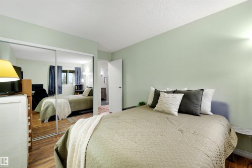 #10 2816 116 St Nw, Edmonton, AB - Indoor Photo Showing Bedroom