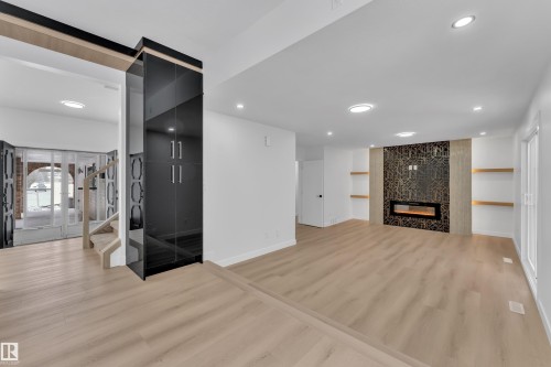 11615 24 Avenue Nw, Edmonton, AB - Indoor With Fireplace