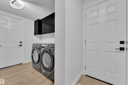11615 24 Avenue Nw, Edmonton, AB - Indoor Photo Showing Laundry Room