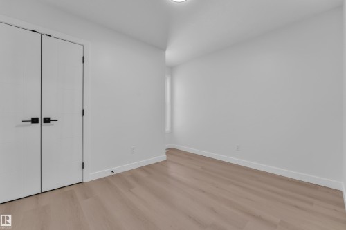11615 24 Avenue Nw, Edmonton, AB - Indoor Photo Showing Other Room
