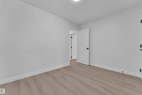 11615 24 Avenue Nw, Edmonton, AB - Indoor Photo Showing Other Room