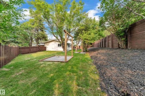 11615 24 Avenue Nw, Edmonton, AB - Outdoor