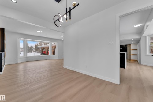 11615 24 Avenue Nw, Edmonton, AB - Indoor