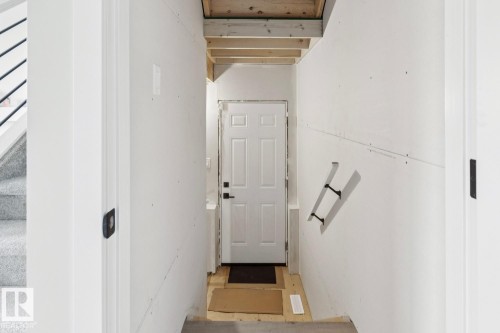 15666 18 Avenue Sw, Edmonton, AB - Indoor Photo Showing Other Room