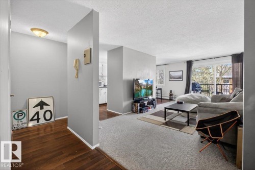 #301 10335 117 St Nw, Edmonton, AB - Indoor