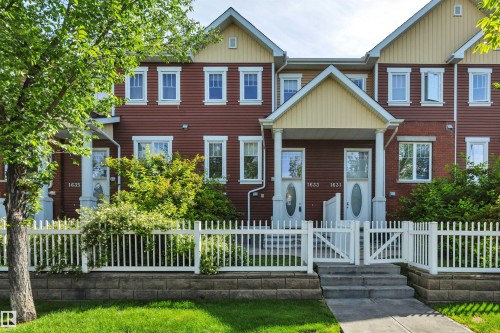 1633 Towne Centre Boulevard Nw, Edmonton, AB - Outdoor With Facade