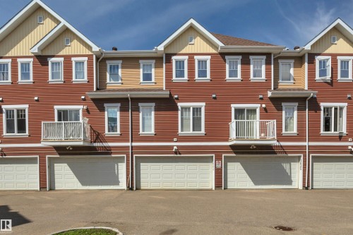 1633 Towne Centre Boulevard Nw, Edmonton, AB - Outdoor With Facade