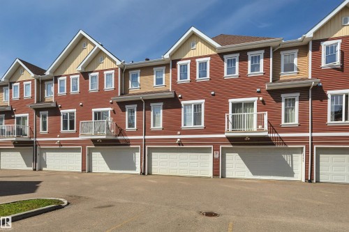 1633 Towne Centre Boulevard Nw, Edmonton, AB - Outdoor