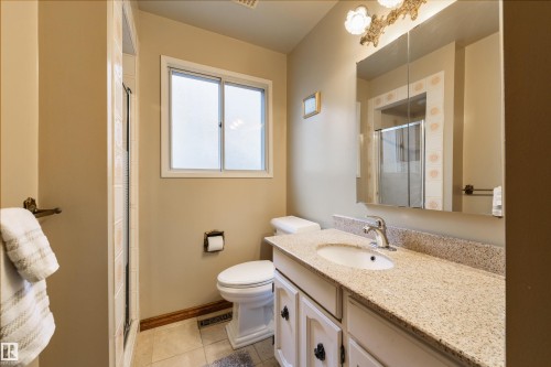 206 Wolf Willow Crescent Nw, Edmonton, AB - Indoor Photo Showing Bathroom