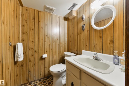 206 Wolf Willow Crescent Nw, Edmonton, AB - Indoor Photo Showing Bathroom