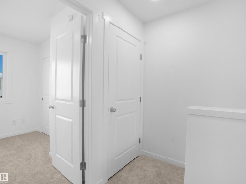#33 1009 Cy Becker Rd Nw, Edmonton, AB - Indoor Photo Showing Other Room