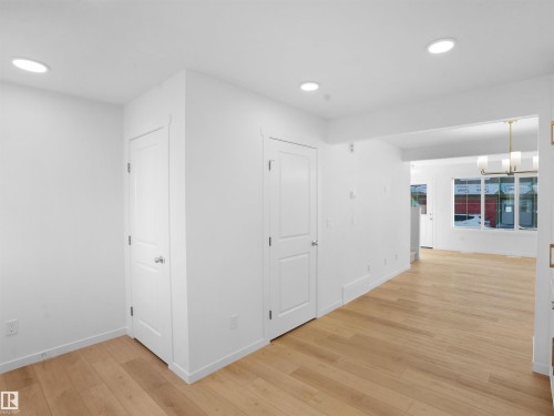 #33 1009 Cy Becker Rd Nw, Edmonton, AB - Indoor Photo Showing Other Room