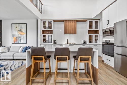 67 Meadowgrove Lane, Spruce Grove, AB - Indoor Photo Showing Kitchen With Upgraded Kitchen