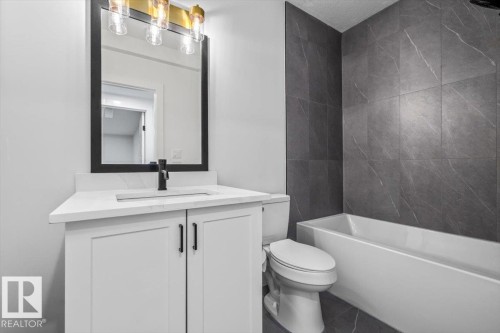 67 Meadowgrove Lane, Spruce Grove, AB - Indoor Photo Showing Bathroom