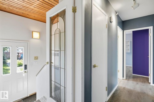 10527 137 Avenue Nw, Edmonton, AB - Indoor Photo Showing Other Room
