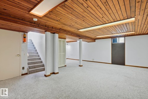 10527 137 Avenue Nw, Edmonton, AB - Indoor Photo Showing Other Room