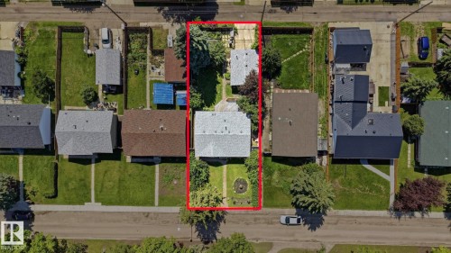10527 137 Avenue Nw, Edmonton, AB - Outdoor