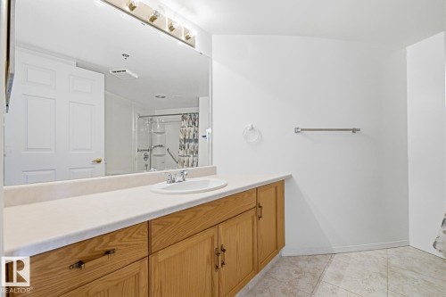 #208 9926 100 Av, Fort Saskatchewan, AB - Indoor Photo Showing Bathroom