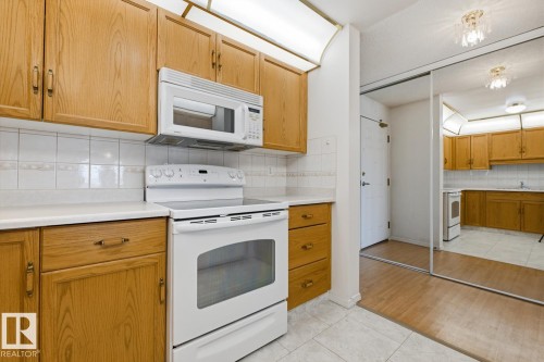 #208 9926 100 Av, Fort Saskatchewan, AB - Indoor Photo Showing Kitchen