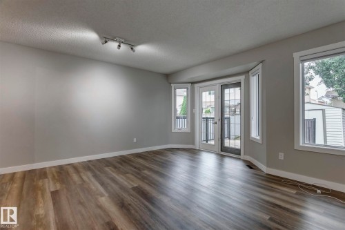 15819 69 Street Nw, Edmonton, AB - Indoor Photo Showing Other Room