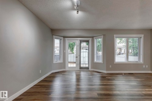 15819 69 Street Nw, Edmonton, AB - Indoor Photo Showing Other Room